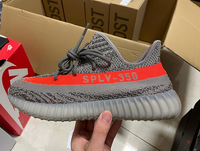 OG YEEZY350V2 (2)