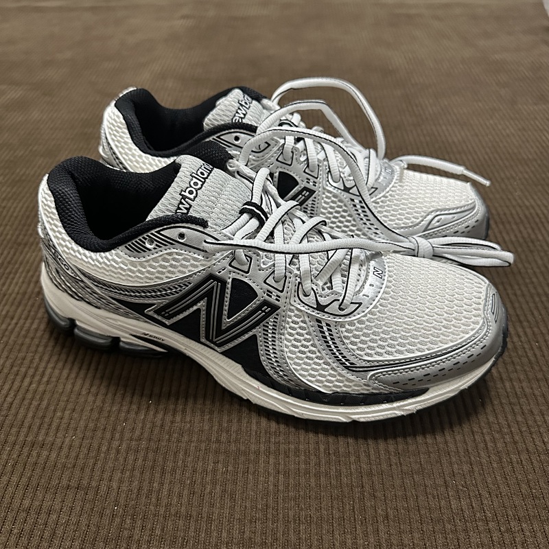 NEW BALANCE NB 860V2