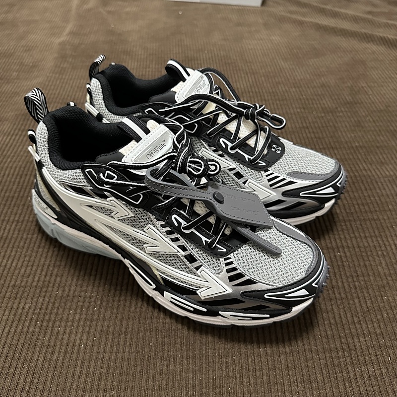 OFF WHITE 复古跑鞋