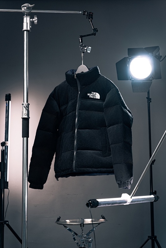 TNF灯芯绒双面穿羽绒服