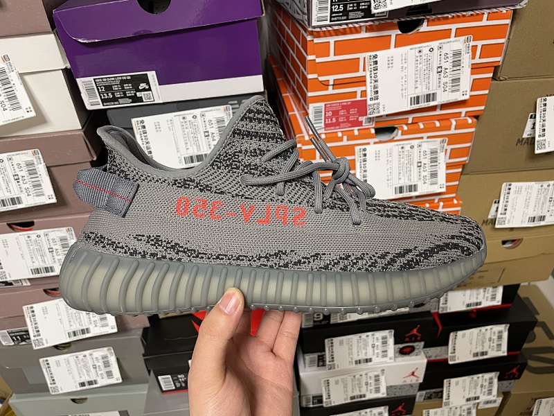 SLW YEEZY350V2