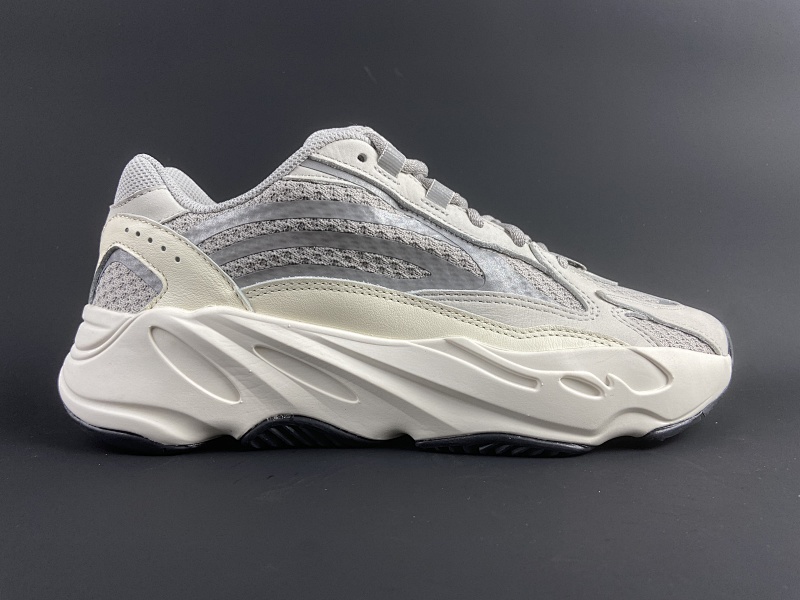 lw yeezy700v2