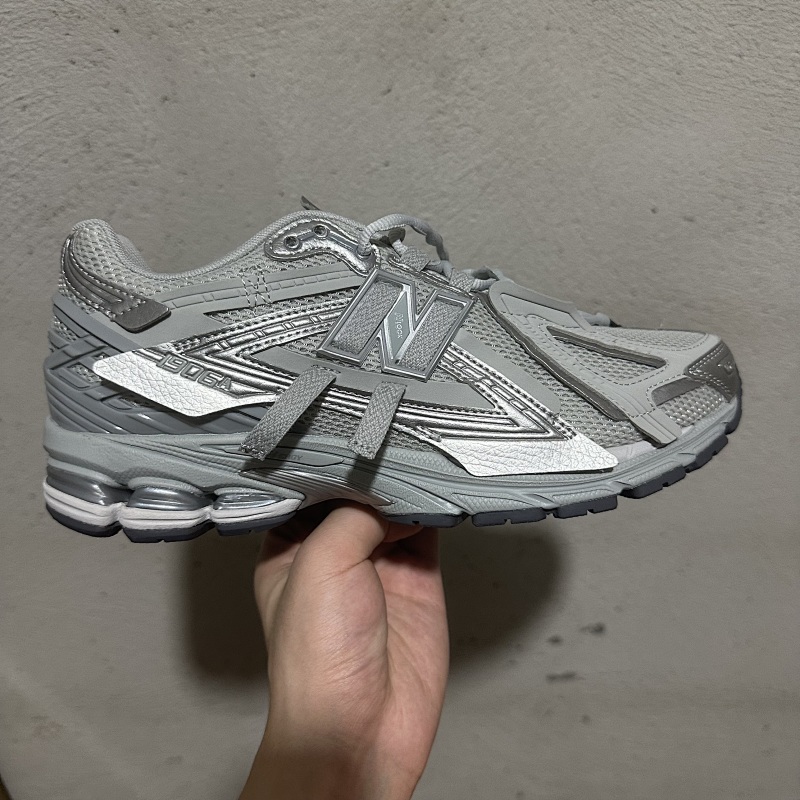 NEW BALANCE 1906