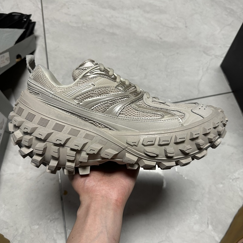 BALENCIAGA 轮胎鞋