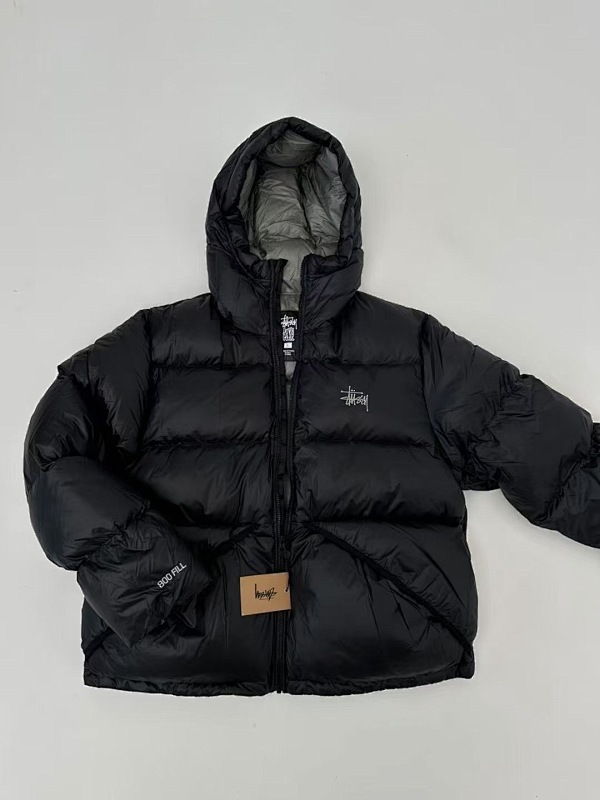 STUSSY RETAIL BATCH 羽绒服