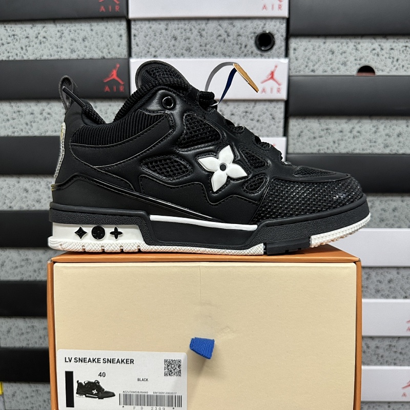 Louis Vuitton Sneaker (2)