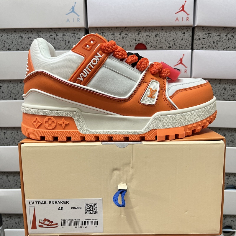LOUIS VUITTON LV Trail Sneaker (2)