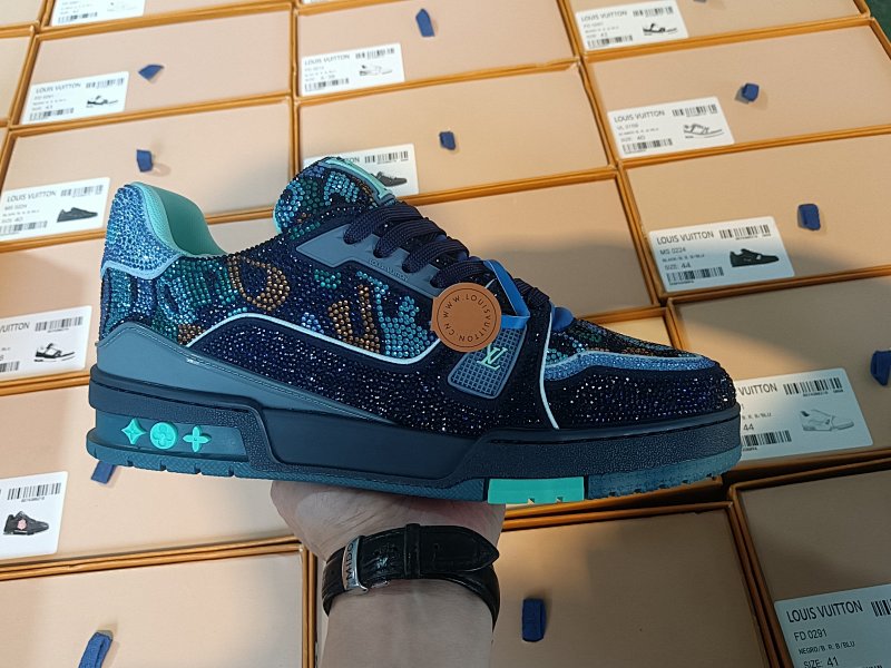 LOUIS VUITTON Foshan Batch 1V Trainer (9)