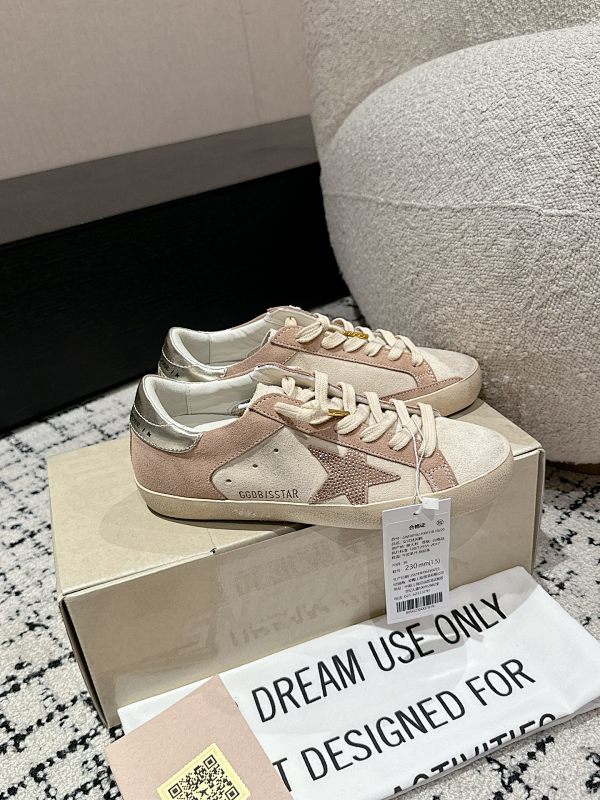 GOLDEN GOOSE (118)