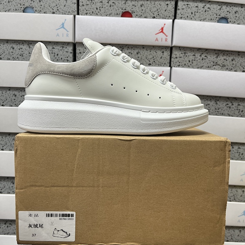 ALEXANDER MCQUEEN (71)