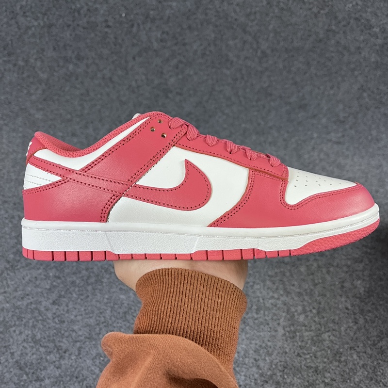 NIKE Dunk Low Pink Foam