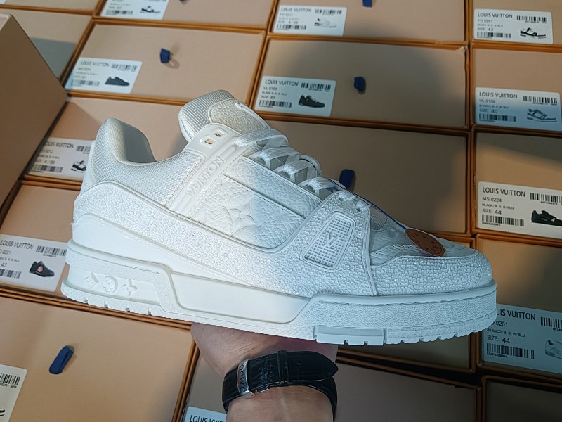 LOUIS VUITTON LV 1V Trainer