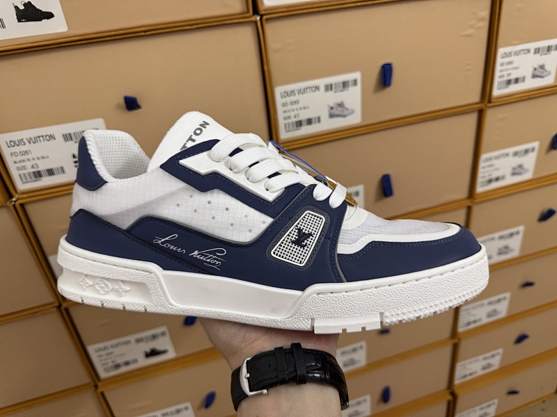 LOUIS VUITTON 1V Trainer White/Blue (3)
