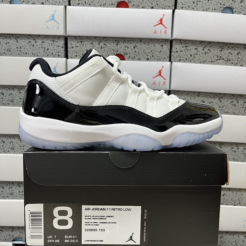 JORDAN 11 (13)