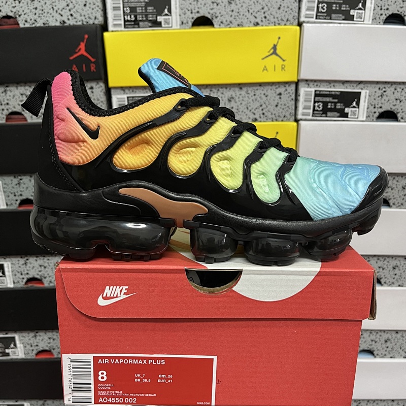 NIKE VAPORMAX PLUS (24)