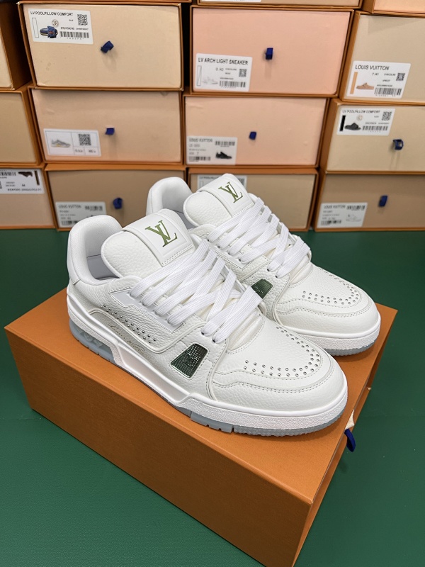 LOUIS VUITTON 1V Trainer White Green Studs