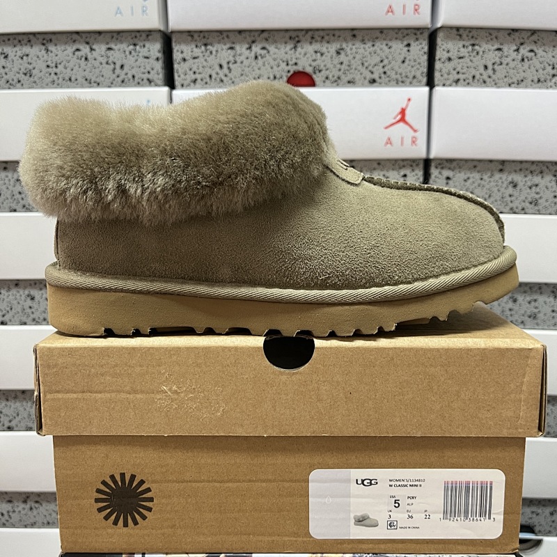 UGG (1:1) (42)