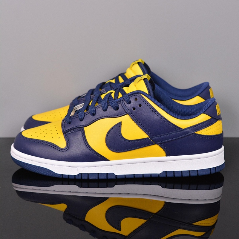 NIKE Dunk Low Michigan