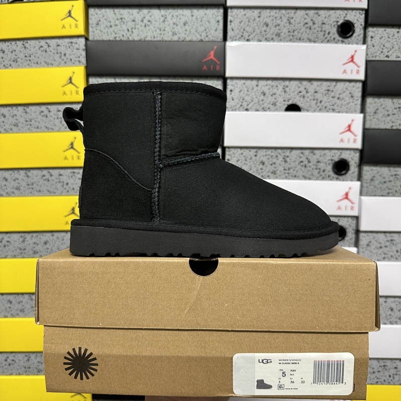 UGG (1:1) (40)