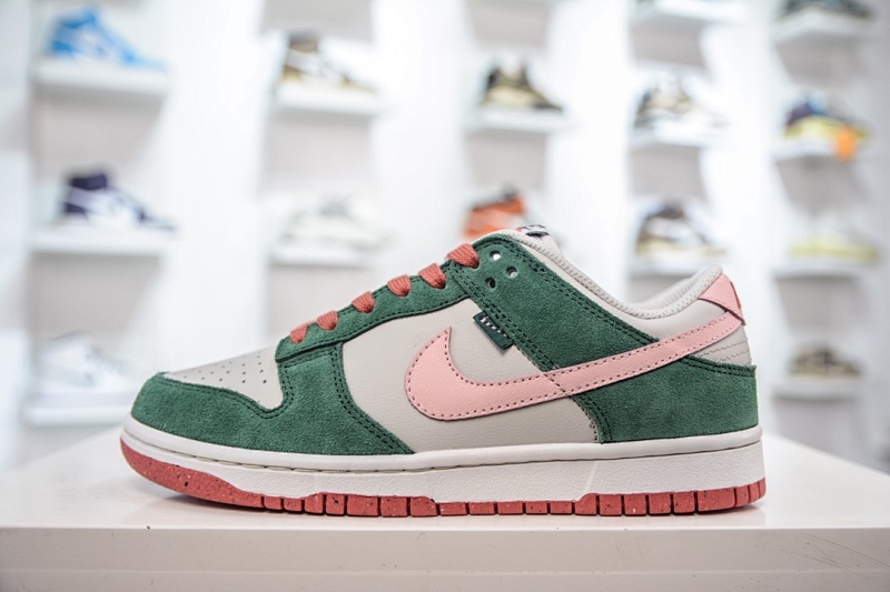 Nike Dunk Low Retro Green Pink