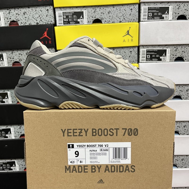 Yeezy Boost 700 V2