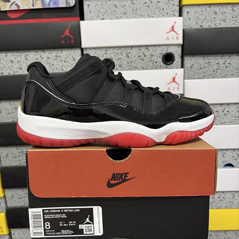JORDAN 11 (18)