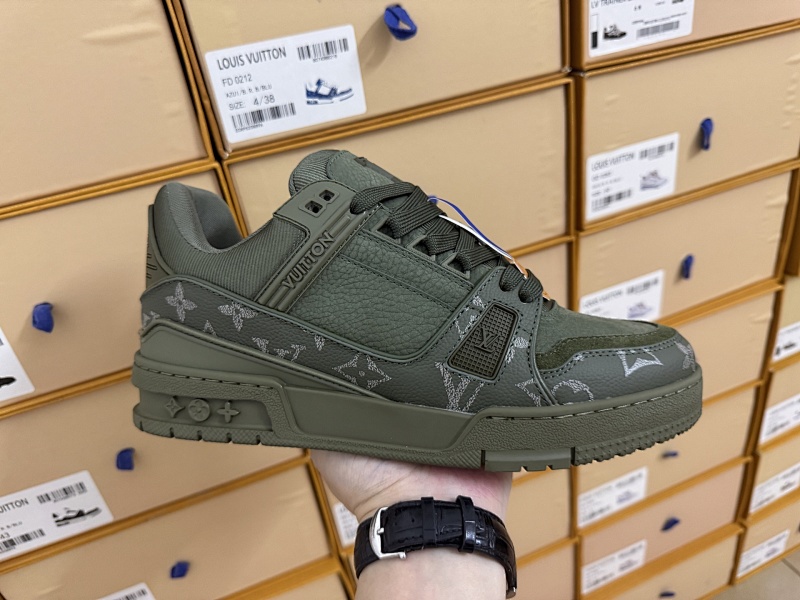 LOUIS VUITTON 1V Trainer Military Green