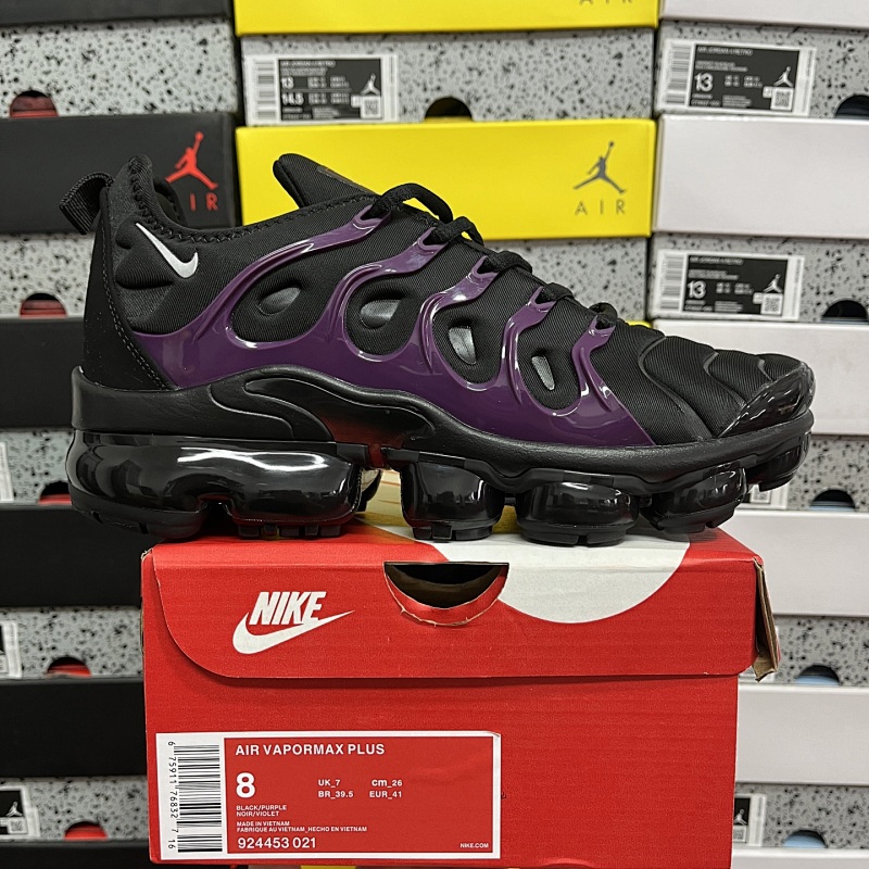 NIKE VAPORMAX PLUS (31)
