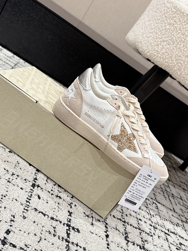 GOLDEN GOOSE (39)