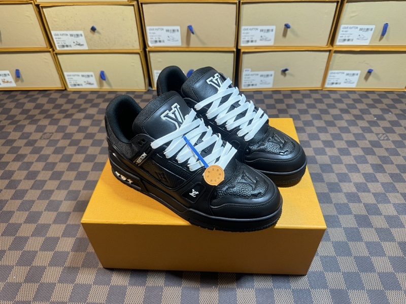 Louis Vuitton 1V Trainer Black