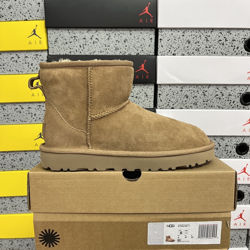 UGG (1:1) (76)
