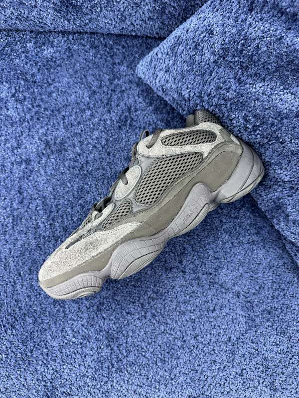 YEEZY 500