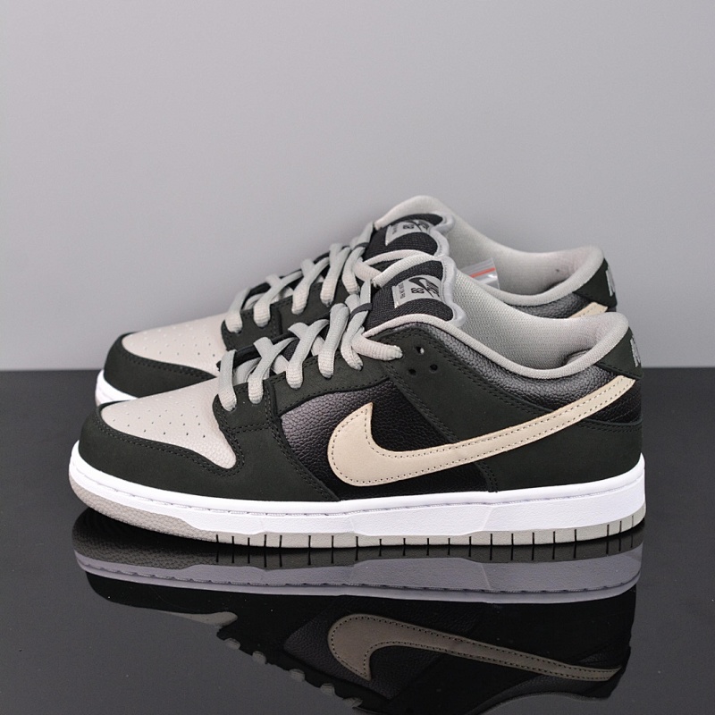 NIKE Dunk Low 'Shadow'