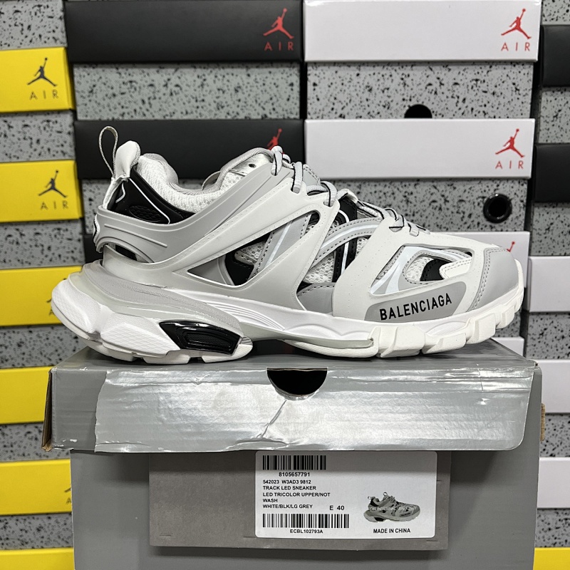 BALENCIAGA TRACK