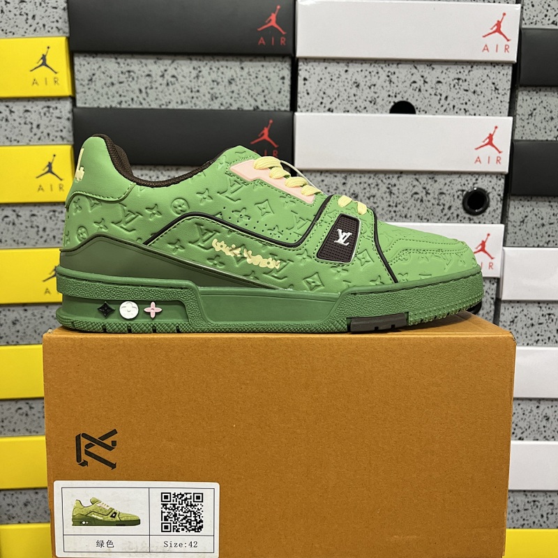 LOUIS VUITTON 190Y TG Batch Trainer Green