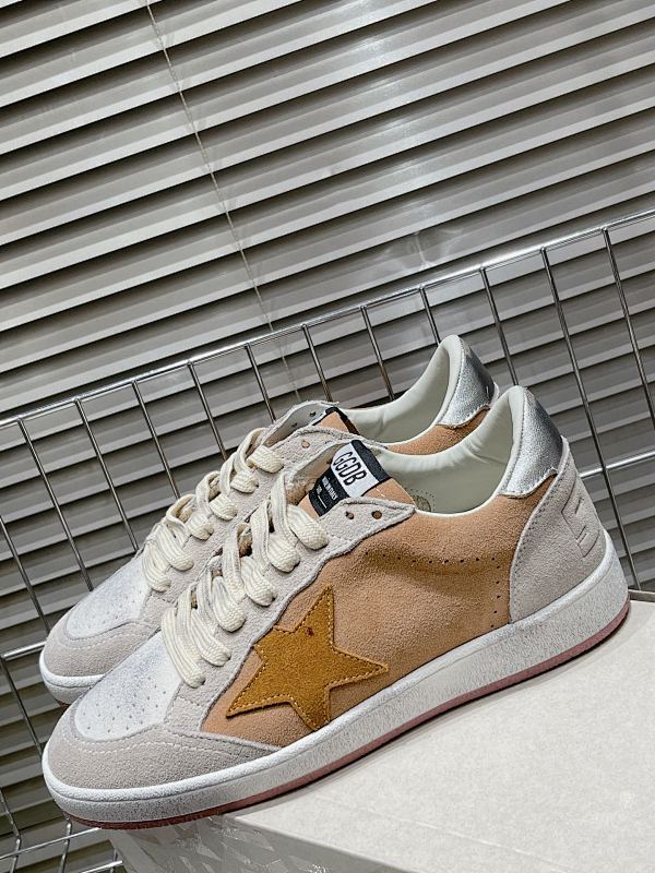 GOLDEN GOOSE (77)