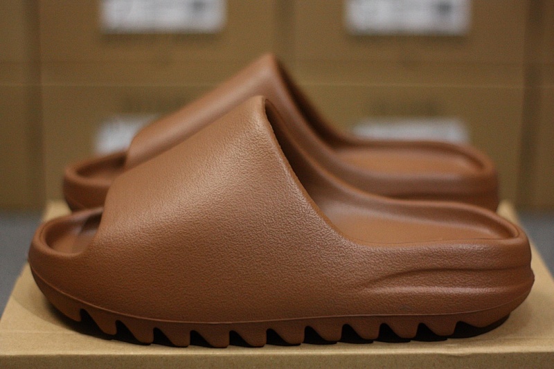 YEEZY SLIDE "Linen"