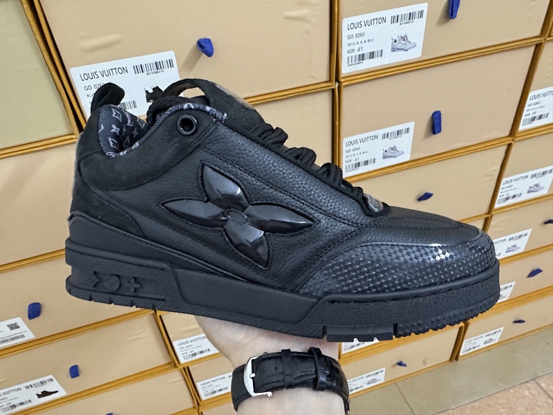 LOUIS VUITTON Skate sk8 (2)