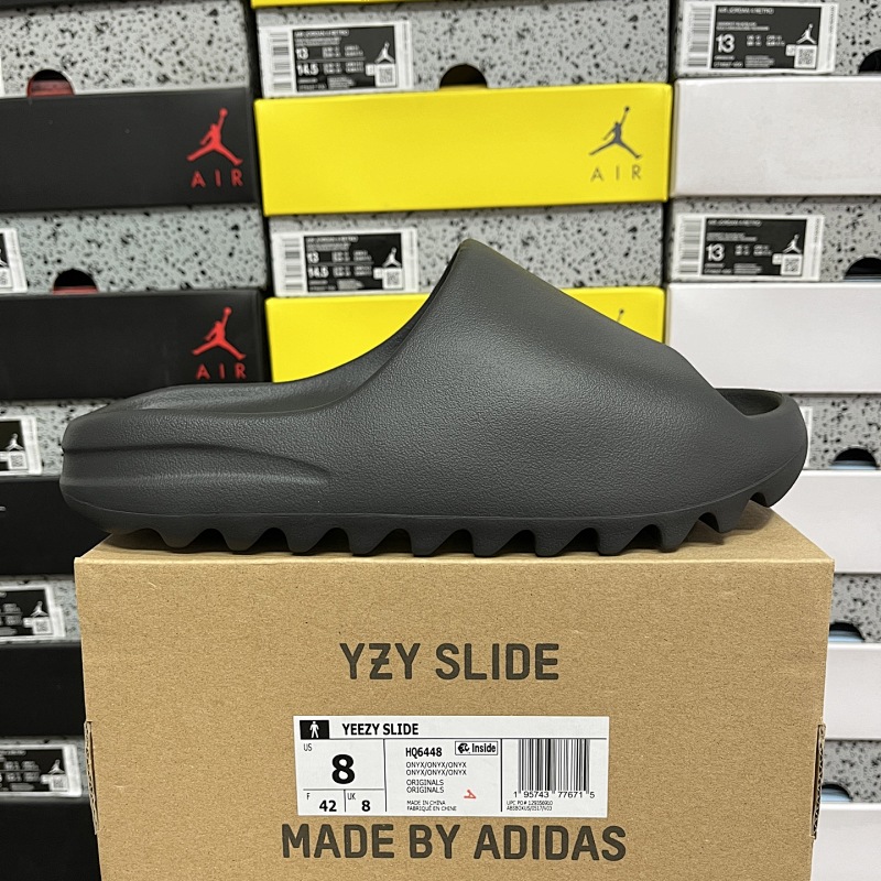 YEEZY SLIDE (27)