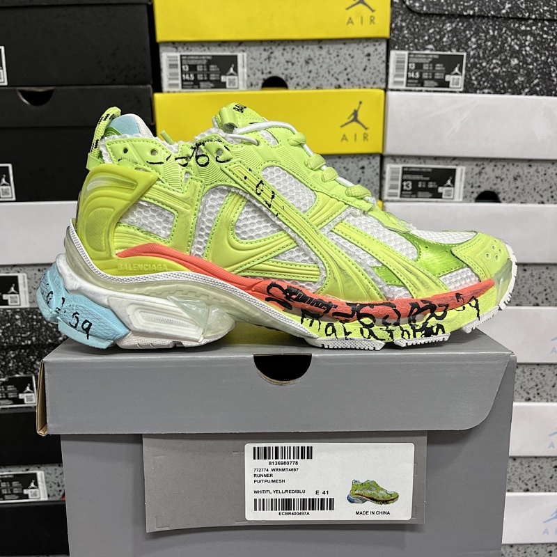 BALENCIAGA RUNNER (7.5) (4)
