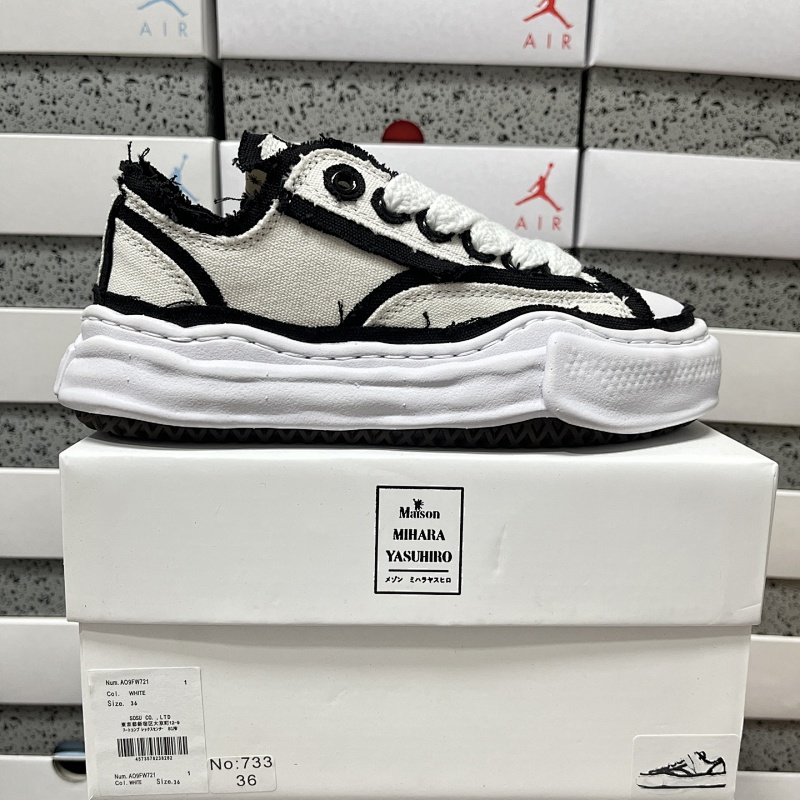 MIHARA YASUHIRO (15)