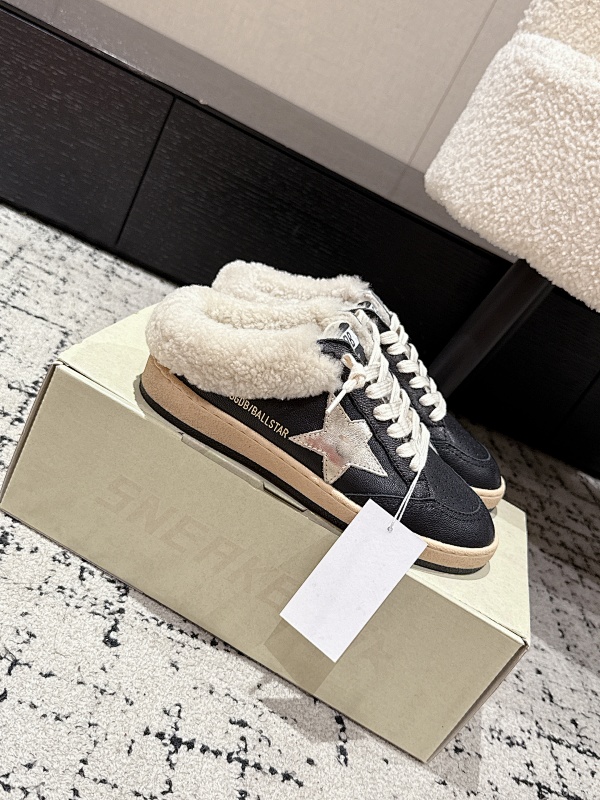 GOLDEN GOOSE (32)