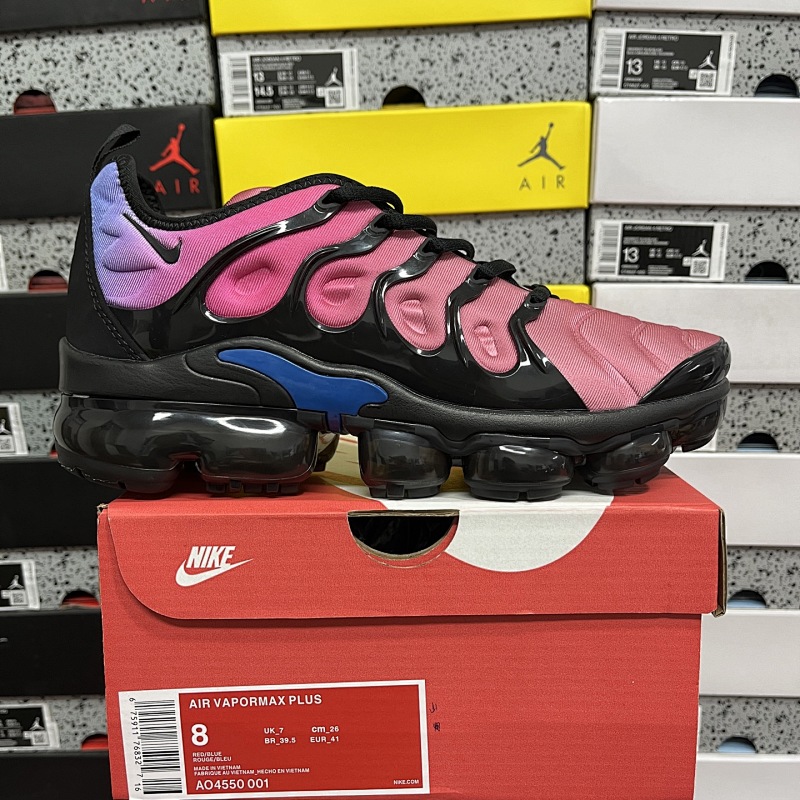 NIKE VAPORMAX PLUS (10)