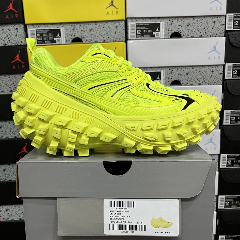 BALENCIAGA DEFENDER (6)