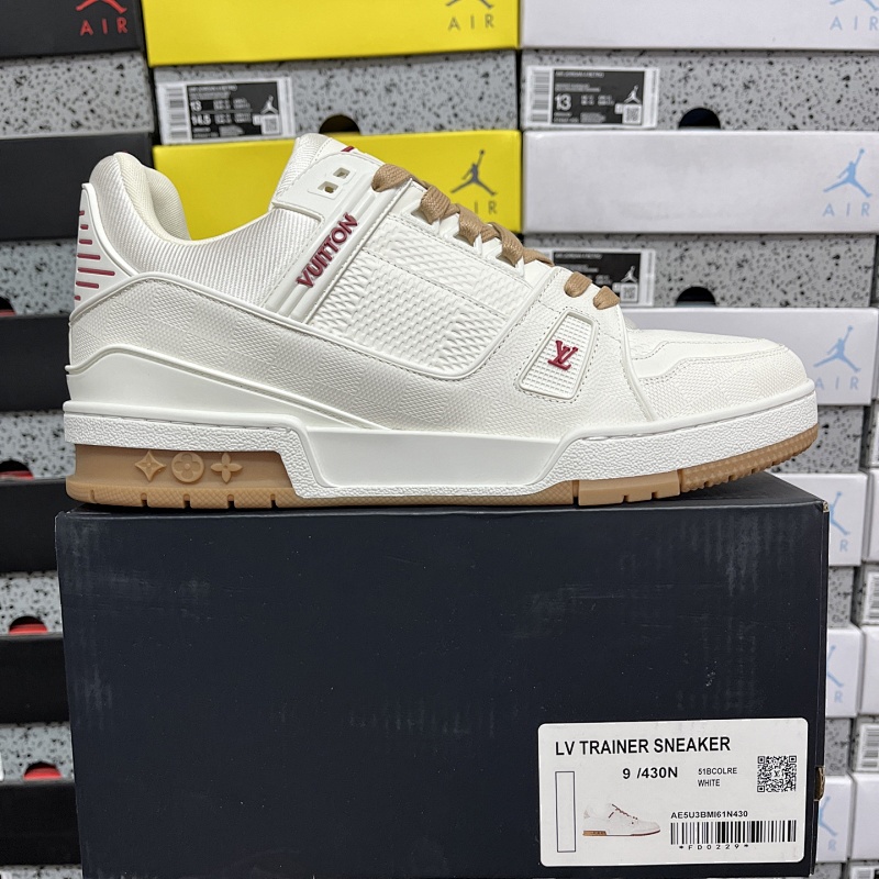 LOUIS VUITTON LV Trainer Sneaker (25)