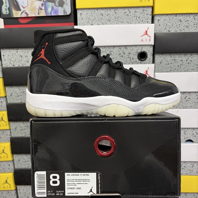 JORDAN 11 (27)