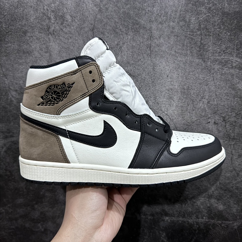 JORDAN 1 (44)