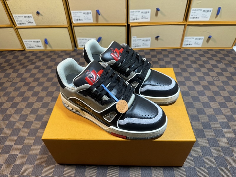 LOUIS VUITTON 1V Trainer Black/Gray
