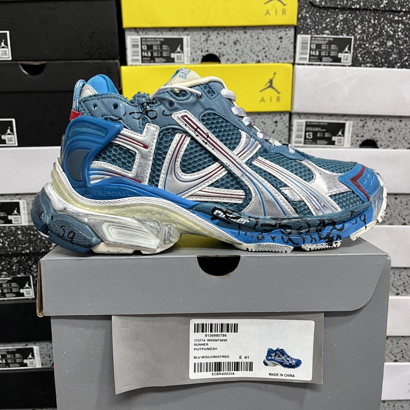 BALENCIAGA RUNNER (7.5) (12)