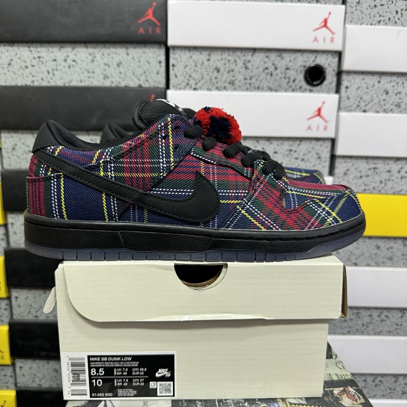 NIKE Dunk Low 'Tartan'